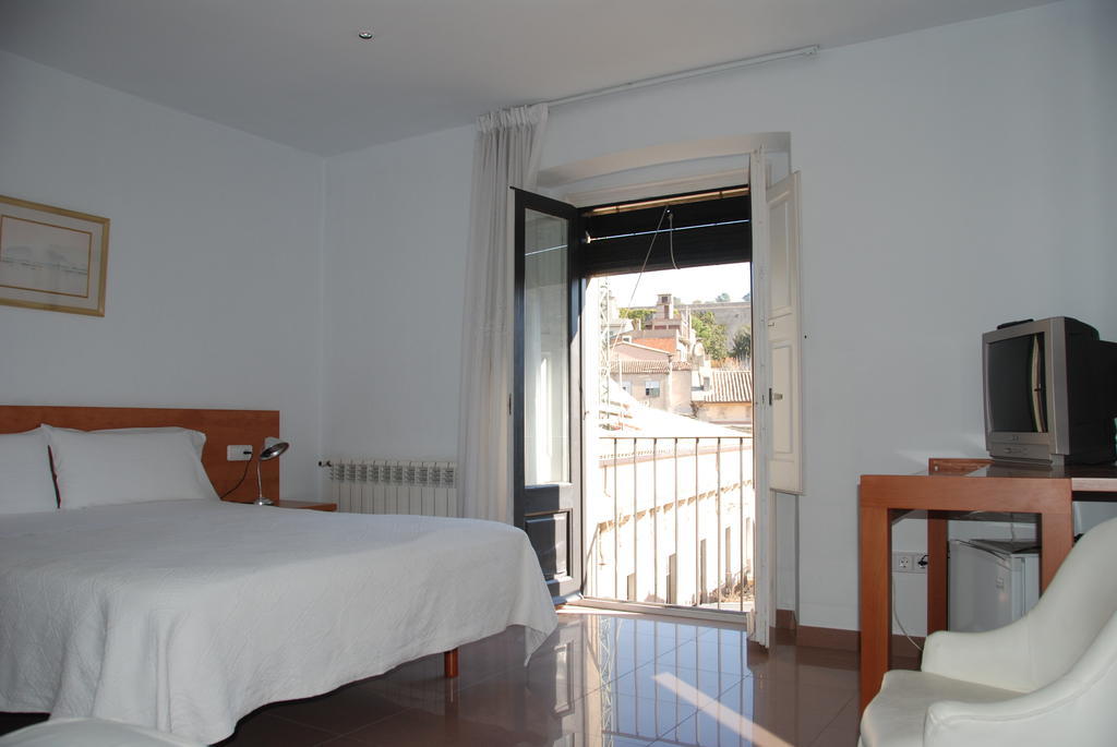 Pensio Viladomat Girona Exteriér fotografie